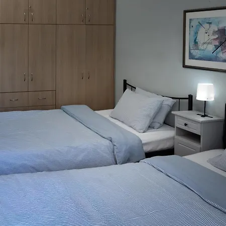 Ballas View 公寓 *